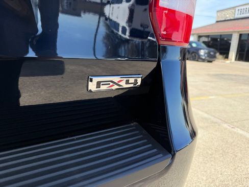 Used 2021 Ford Expedition XLT image 9