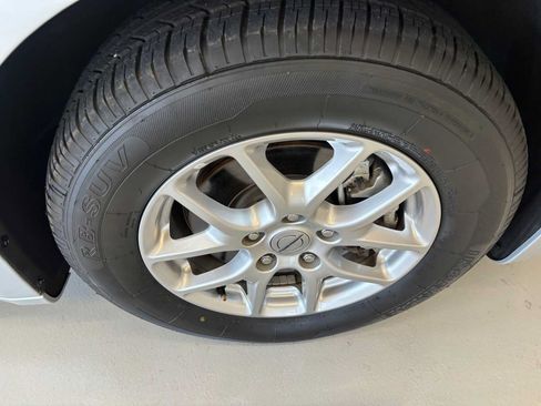 Used 2024 Chrysler Pacifica Touring-L FWD image 15