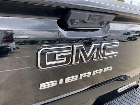 Used 2023 GMC Sierra 1500 Elevation w/ X31 Off-Road Package AWD/4WD image 29