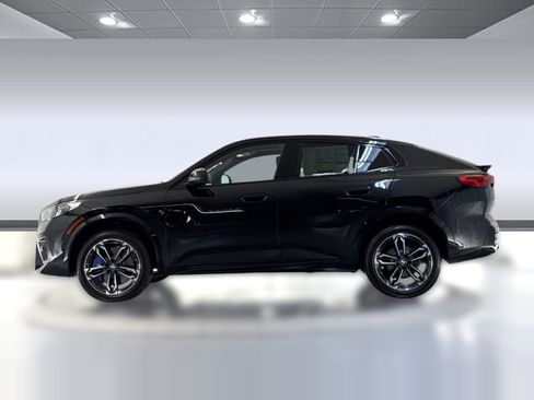 New 2026 BMW X2 xDrive28i w/ Technology Package AWD/4WD image 2