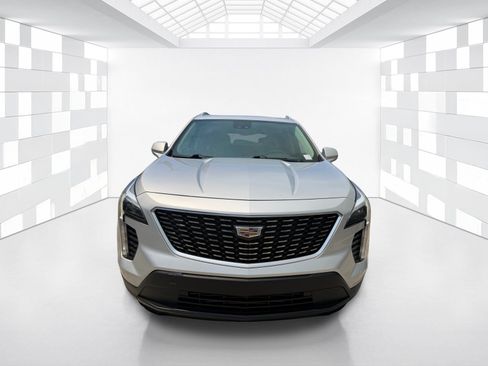 Used 2020 Cadillac XT4 Luxury FWD image 2