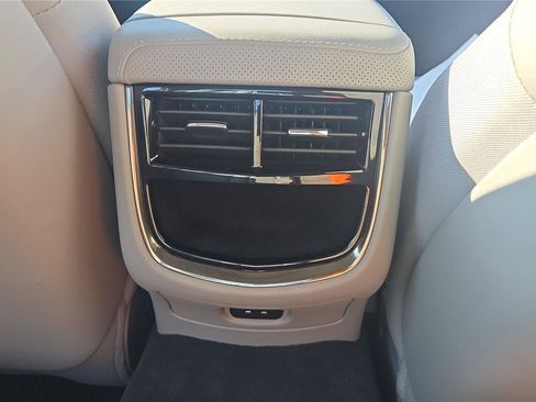 Used 2018 Cadillac CTS Luxury image 21