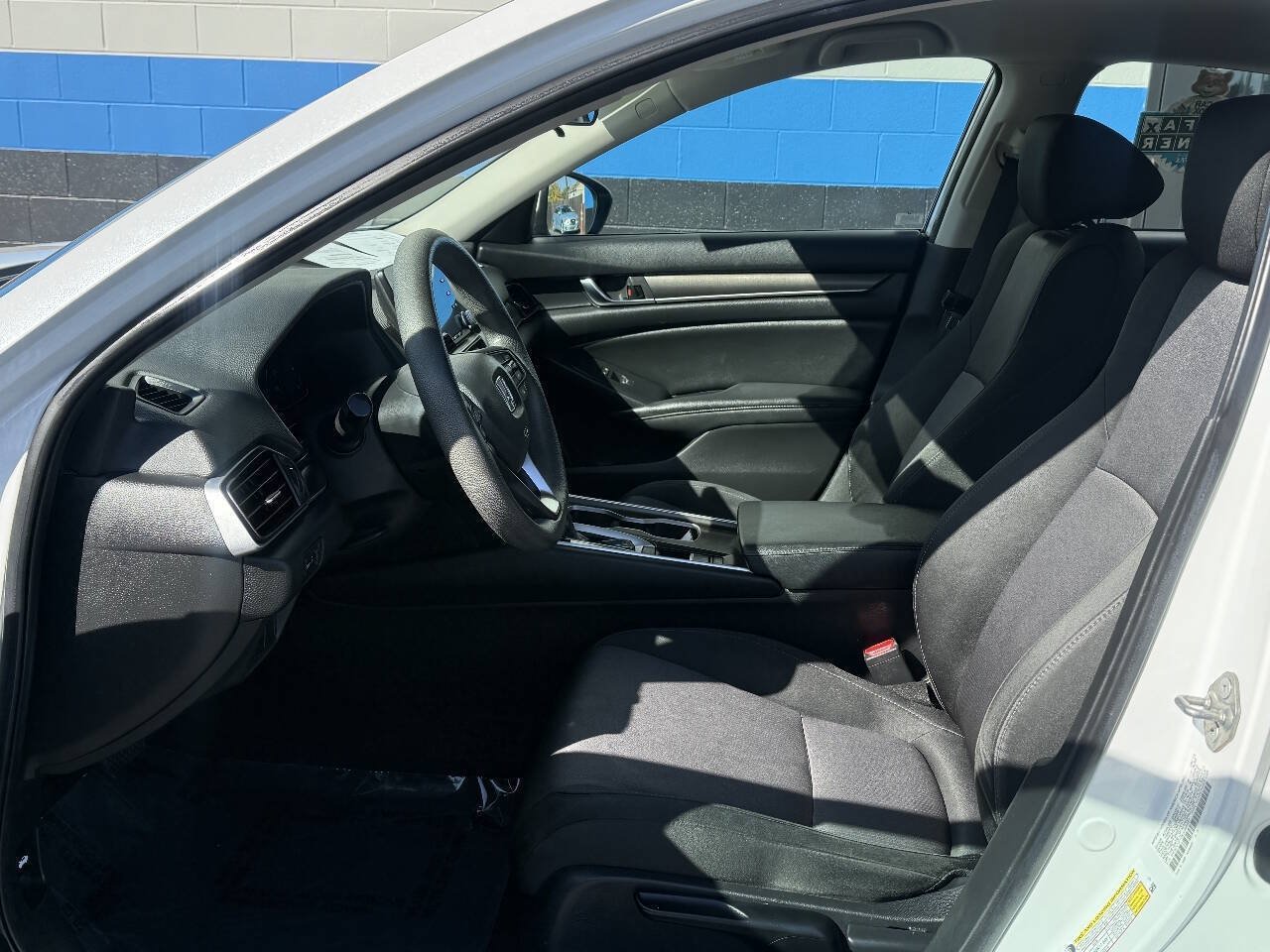 Used 2019 Honda Accord LX image 9