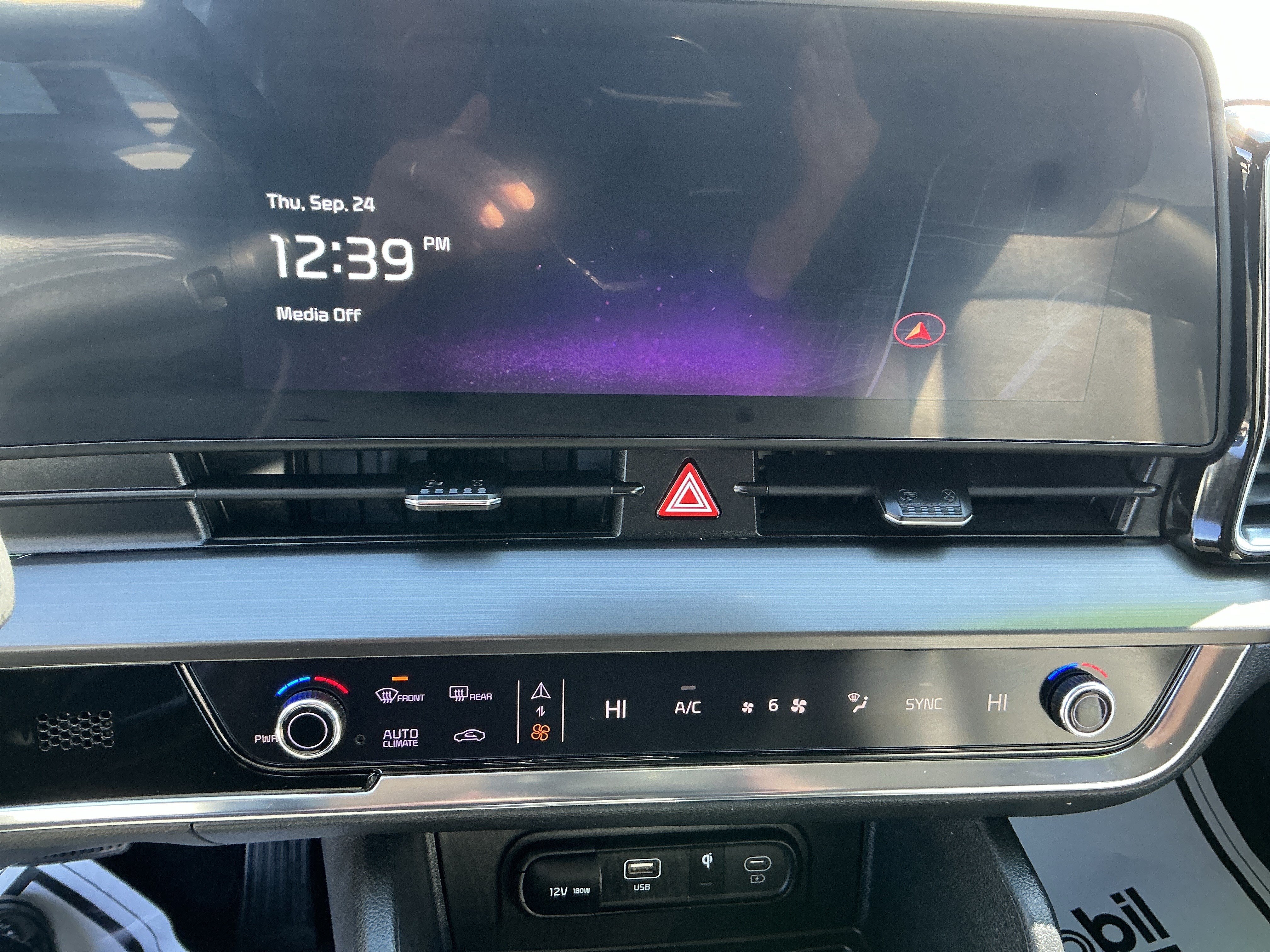 Certified 2024 Kia Sportage EX AWD/4WD image 21