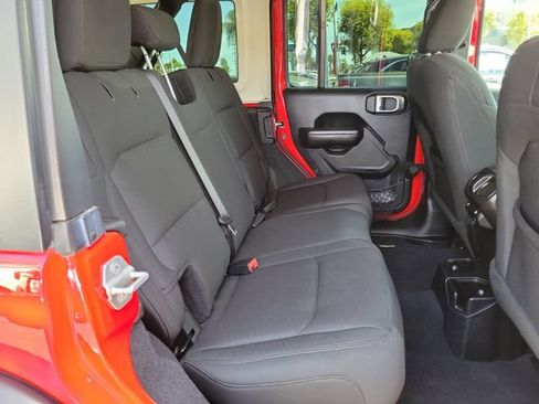 Used 2019 Jeep Wrangler Unlimited Sport S AWD/4WD image 16
