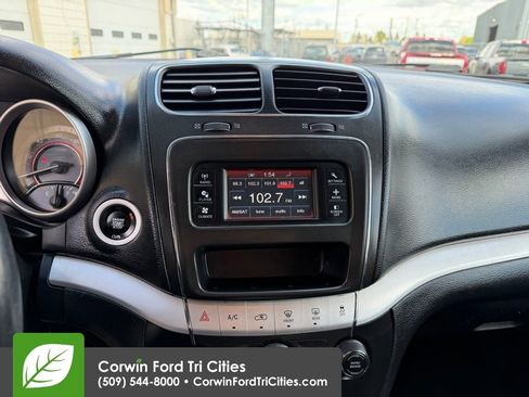 Used 2018 Dodge Journey SE w/ Connectivity Group image 14