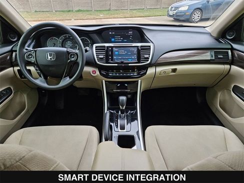 Used 2017 Honda Accord EX image 19