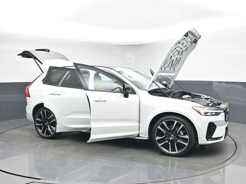 Used 2023 Volvo XC60 B5 Ultimate w/ Protection Package Premier FWD image 53