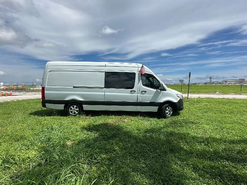 Used 2019 Mercedes-Benz Sprinter 170 image 8