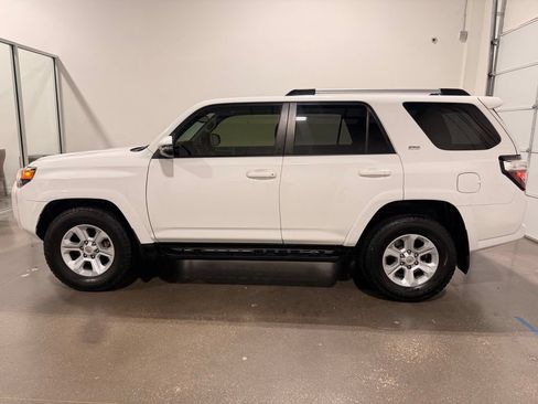 Used 2019 Toyota 4Runner SR5 Premium RWD image 8