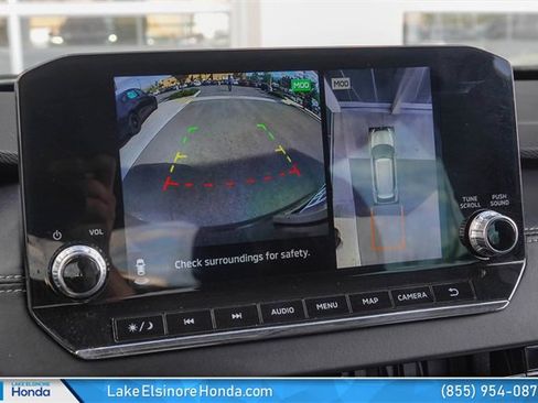 Used 2023 Mitsubishi Outlander SE image 25