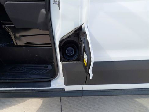 New 2025 Ford Transit 250 148 Medium Roof image 29