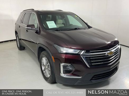 Used 2022 Chevrolet Traverse LT FWD image 3