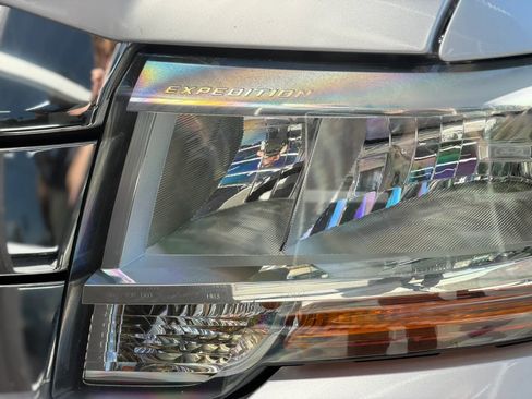 Used 2017 Ford Expedition EL XLT AWD/4WD image 10