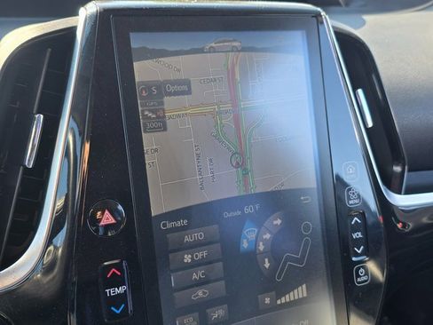 Used 2020 Toyota Prius Prime Limited image 26