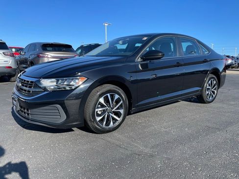 Used 2024 Volkswagen Jetta S image 6