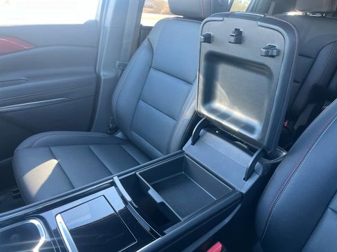 New 2026 Chevrolet Traverse Z71 w/ Enhanced Driving Package image 30