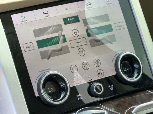 Used 2018 Land Rover Range Rover Supercharged image 15