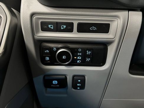 Used 2023 Ford F150 Limited image 30