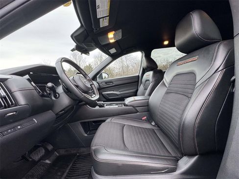 Used 2023 Nissan Pathfinder Rock Creek image 13