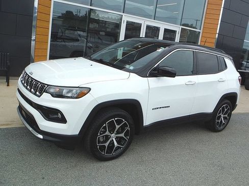 Used 2024 Jeep Compass Limited AWD/4WD image 1