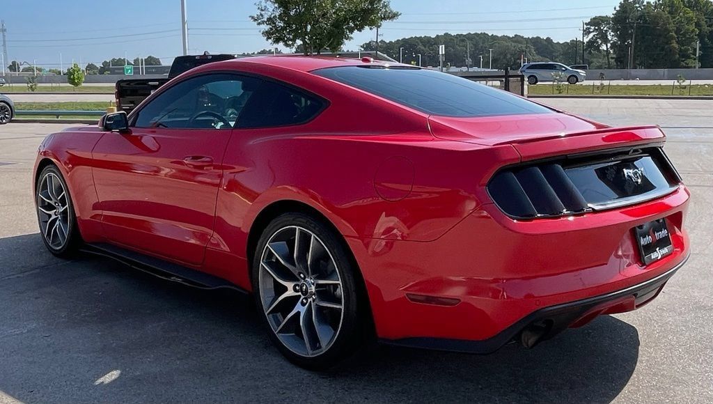 Used 2015 Ford Mustang Premium RWD image 4