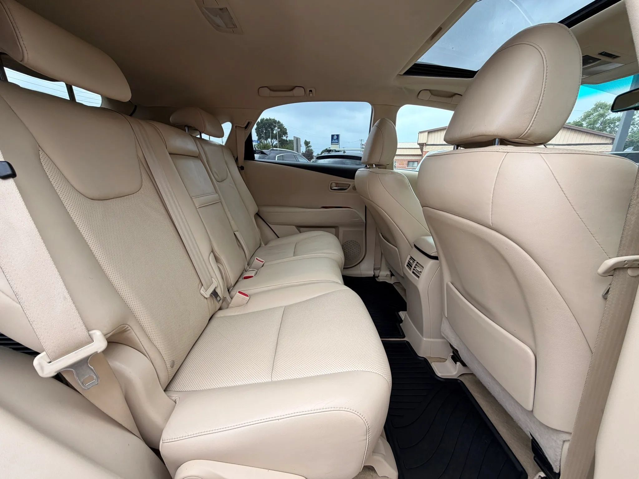 Used 2010 Lexus RX 450h AWD image 25