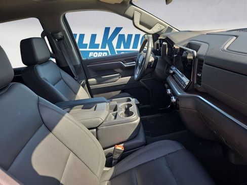 Used 2025 GMC Sierra 1500 SLT AWD/4WD image 15