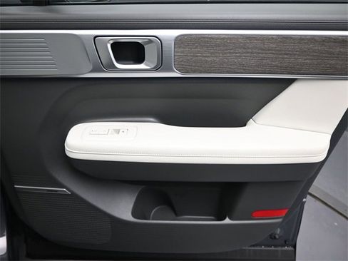 Used 2024 Hyundai Santa Fe Limited image 28