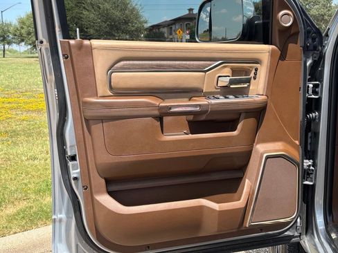 Used 2022 RAM 2500 Limited AWD/4WD image 29