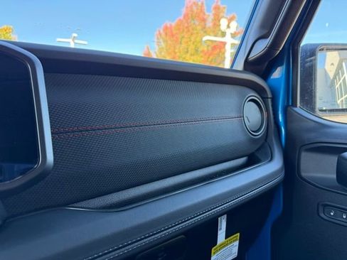 New 2025 Jeep Wrangler Unlimited Rubicon w/ Steel Bumper Group image 25