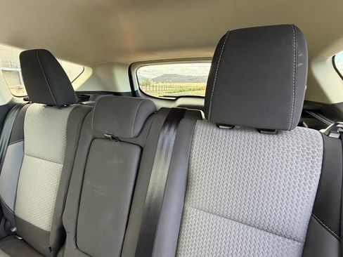 Used 2017 Ford Escape SE w/ SE Cold Weather Package image 8