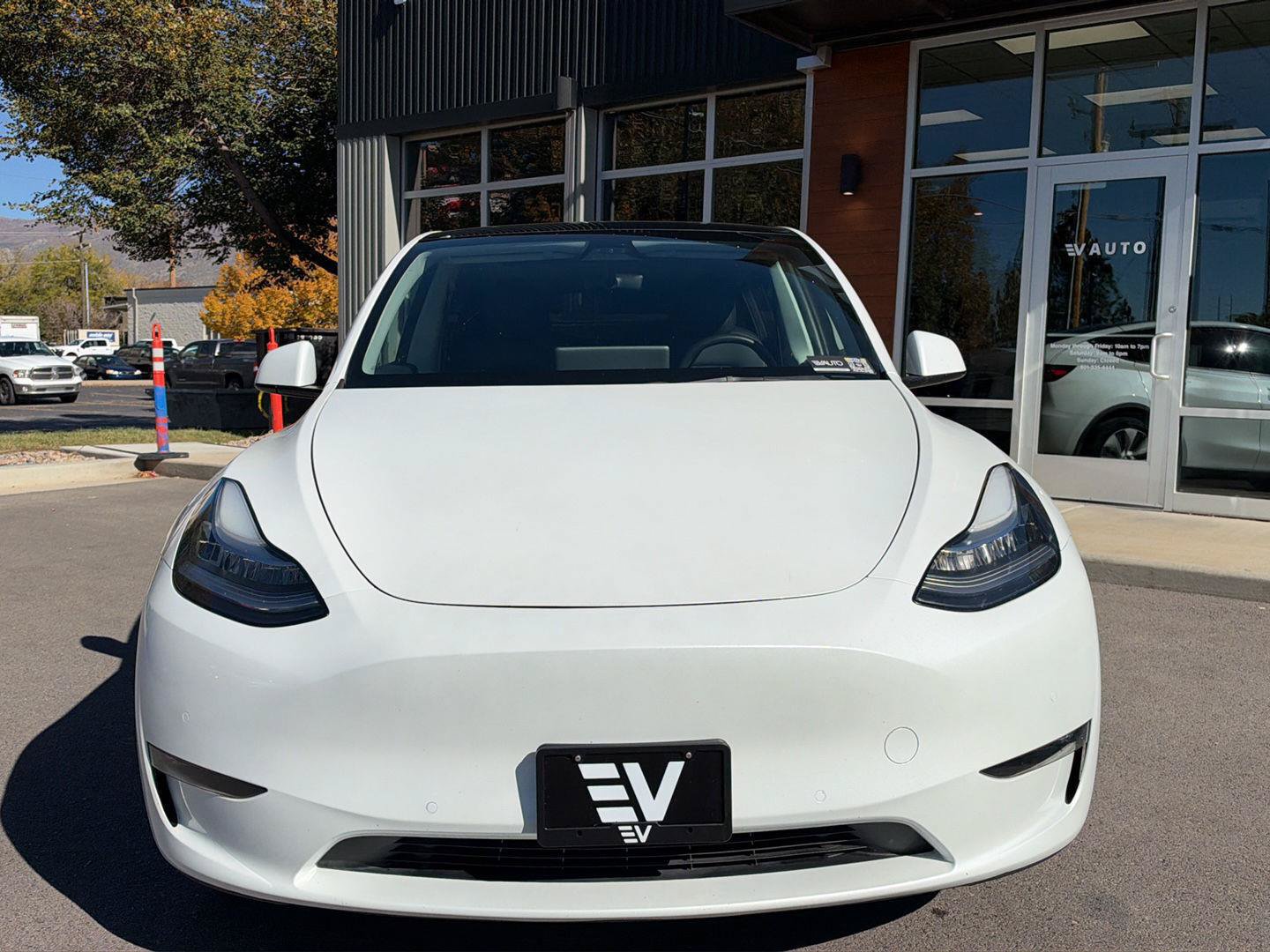 Used 2021 Tesla Model Y Long Range AWD/4WD image 3
