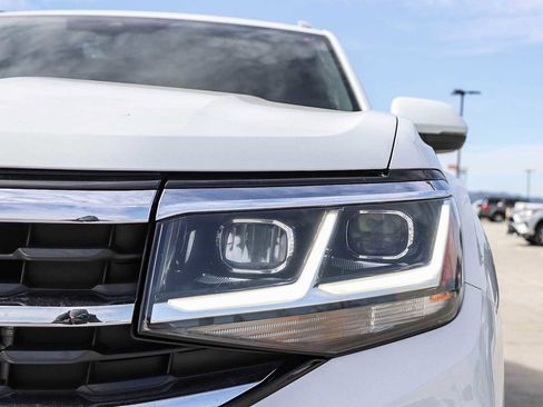 Used 2022 Volkswagen Atlas Cross Sport SEL R-Line image 7