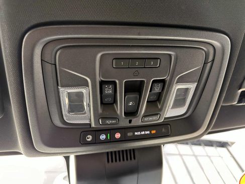 Used 2023 GMC Sierra 1500 AT4 w/ AT4 Premium Package AWD/4WD image 28