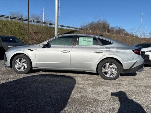 New 2026 Hyundai Sonata SE FWD image 2