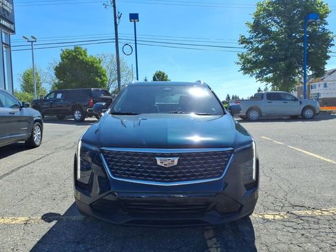 Used 2024 Cadillac XT4 Premium Luxury w/ Cold Weather Package AWD/4WD image 2
