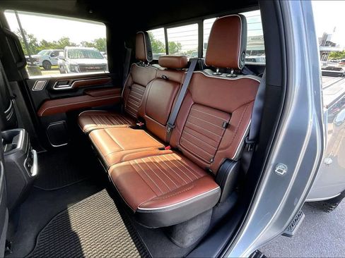 Used 2024 GMC Sierra 3500 Denali Ultimate AWD/4WD image 25