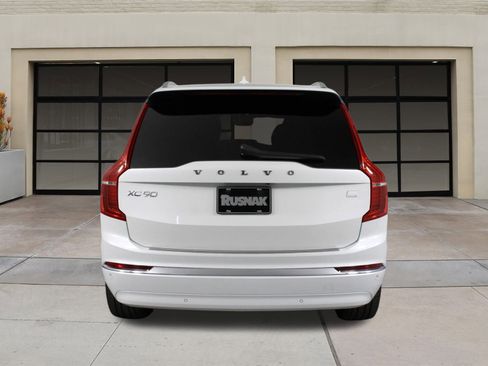 Certified 2023 Volvo XC90 T8 Ultimate image 5