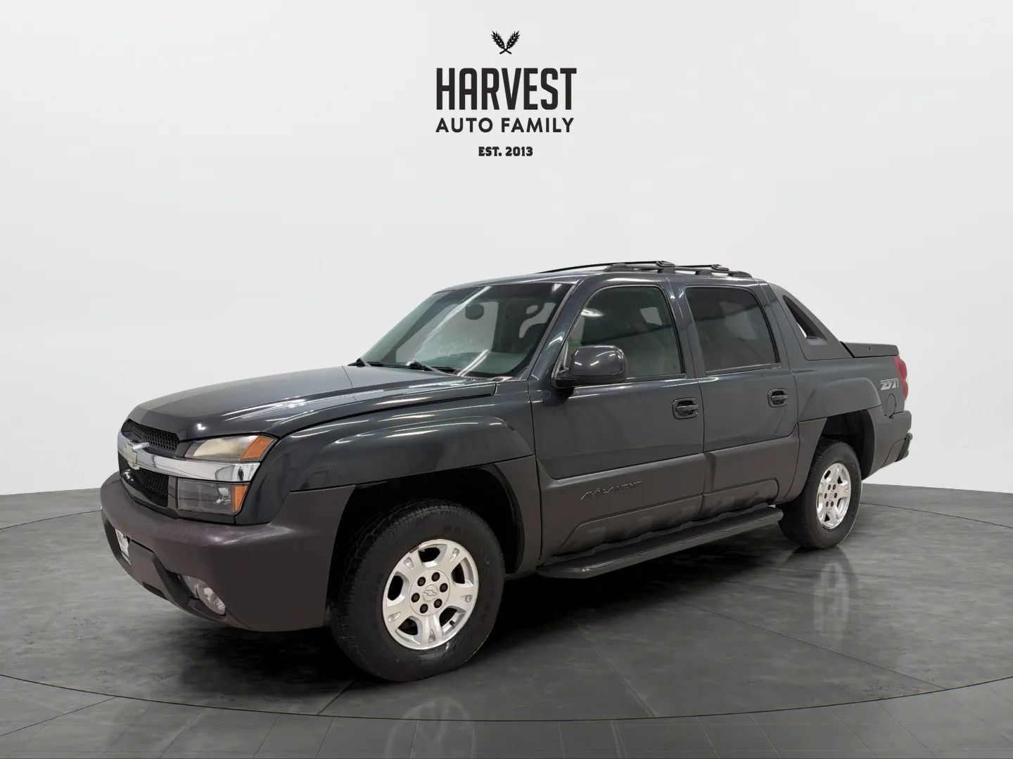 Used 2003 Chevrolet Avalanche 4x4 w/ Suspension Package, Off-Road image 1