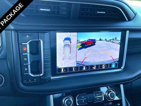 Used 2021 GMC Yukon Denali w/ Denali Premium Package AWD/4WD image 21