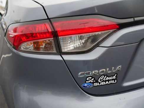 Used 2021 Toyota Corolla LE image 17