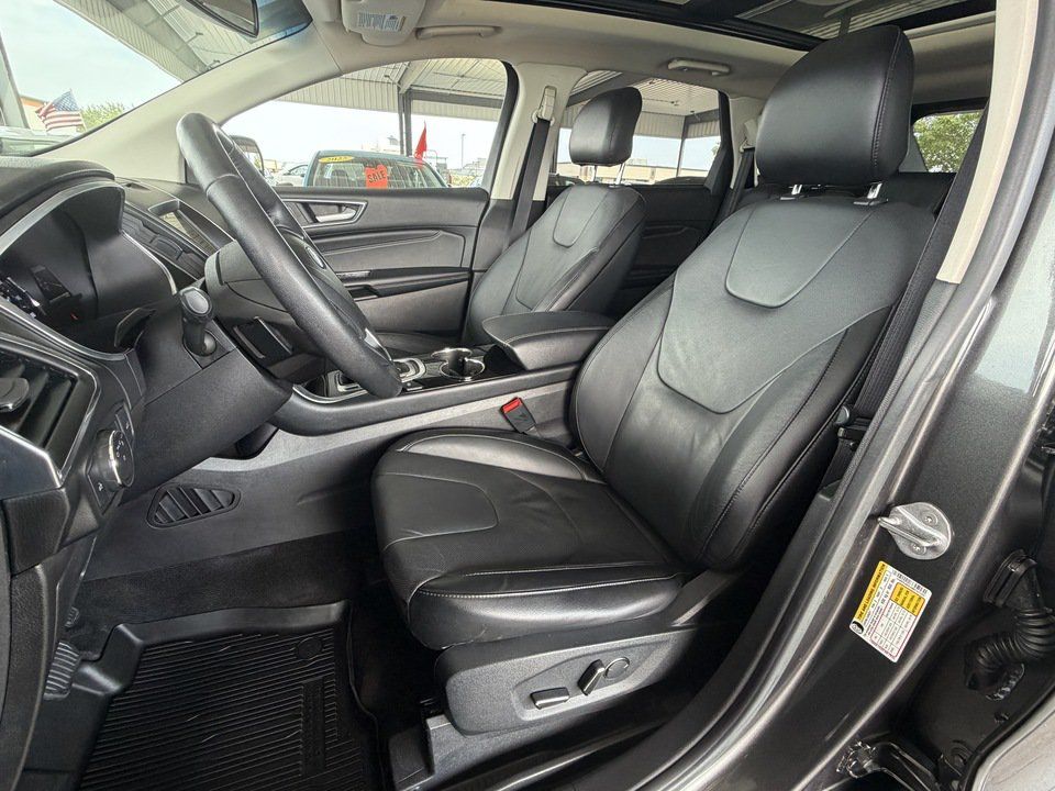 Used 2017 Ford Edge Titanium w/ Equipment Group 301A AWD/4WD image 11