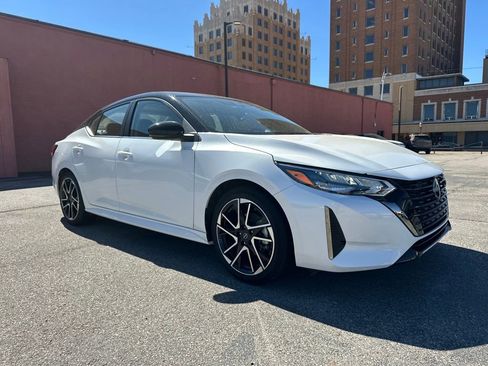 Used 2024 Nissan Sentra SR image 8