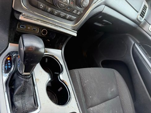 Used 2020 Jeep Grand Cherokee Laredo image 21