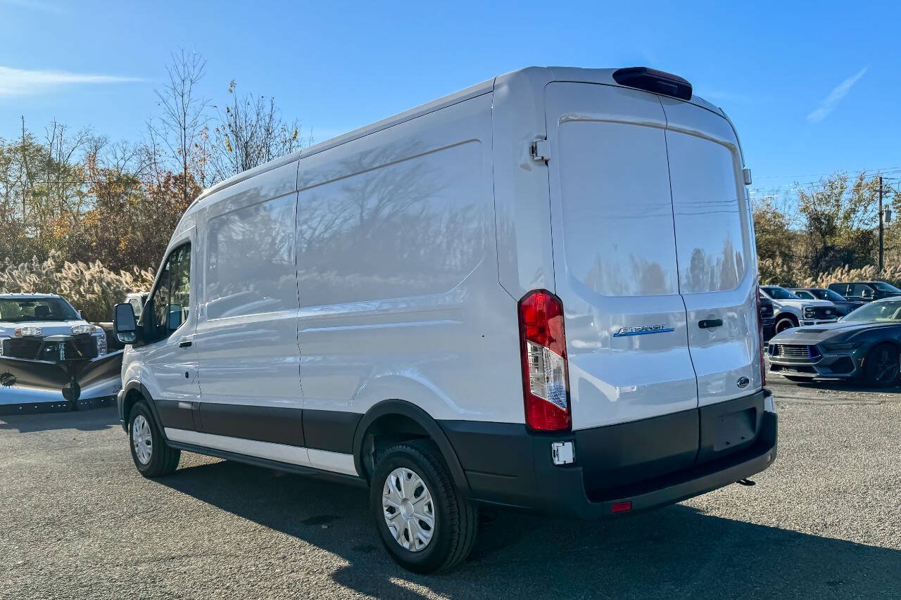 Used 2023 Ford E-Transit Medium Roof RWD image 4