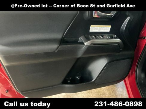 Used 2019 Toyota Tacoma TRD Off-Road w/ Technology Package image 13