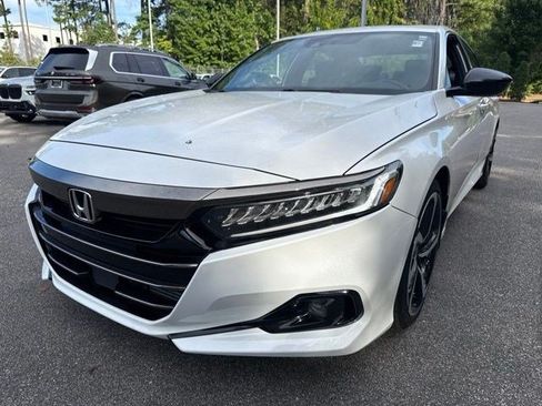 Used 2021 Honda Accord Sport image 9