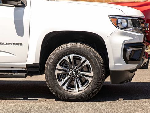 Used 2022 Chevrolet Colorado Z71 AWD/4WD image 10