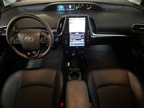Used 2022 Toyota Prius Limited image 12
